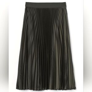 H&M H and M HM Olive Green Pleated Maxi Skirt